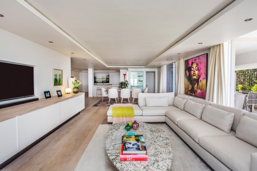 2 Bedroom Property for Sale in Green Point Western Cape